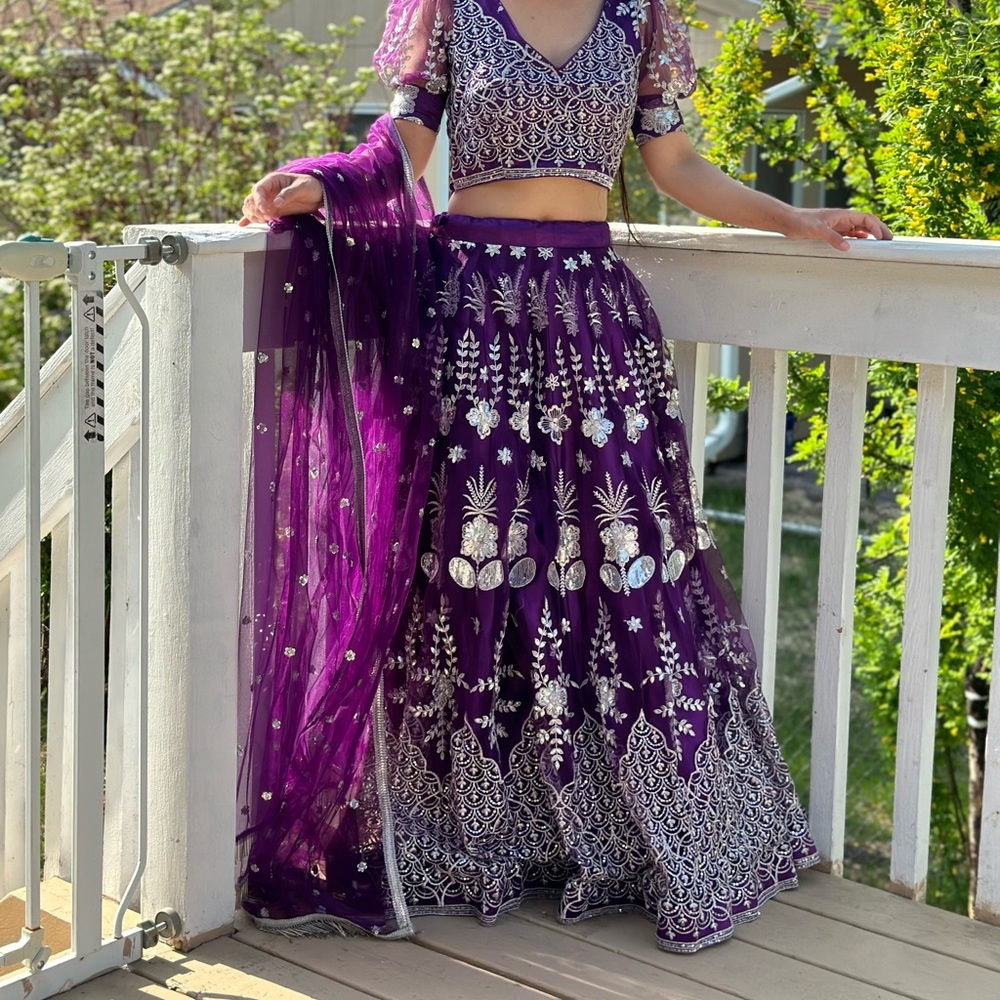 Elegant Purple Embroidered Lehenga Choli with Dupatta - Picture 5 of 5